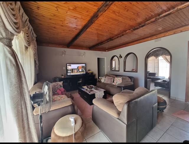 3 BEDROOM HOUSE FOR SALE IN UNITAS PARK
